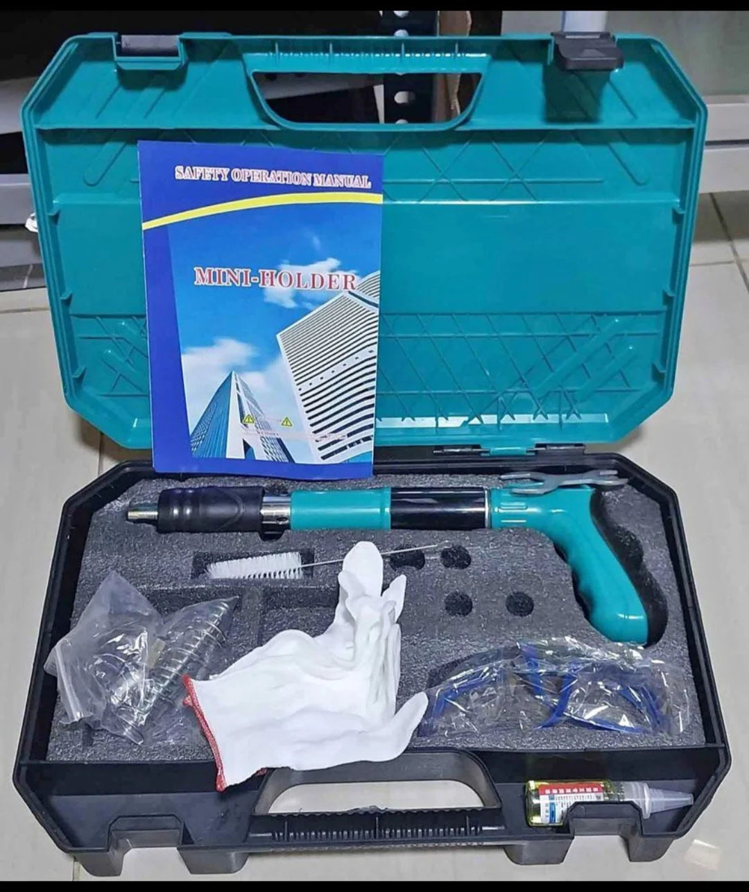 FijaMax™ - Pistola de Clavos Portátil